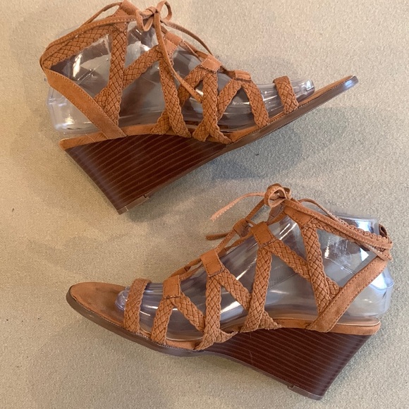 Forever 21 Lace Up Wedge Sandals Gladiator Shoes Womens Size 8 Brown Tan - Picture 1 of 12